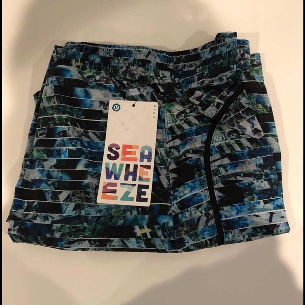 Lululemon Seawheeze Pacebreaker Shorts 9” - Size S